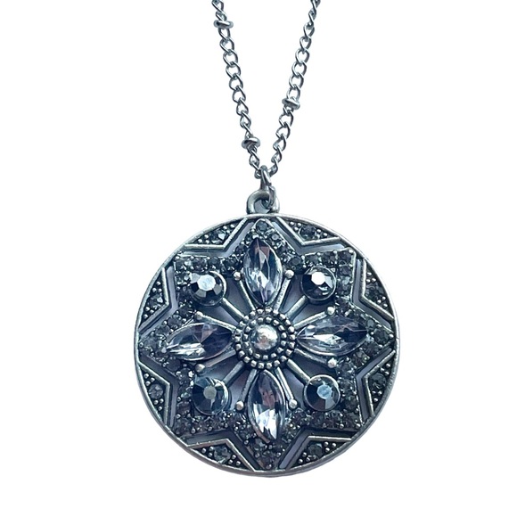 NEW Medallion Pendant Necklace Bling - Picture 1 of 13